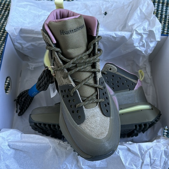 Pharrell Humanrace Adidas sneakers size 39.5 - Picture 4 of 10